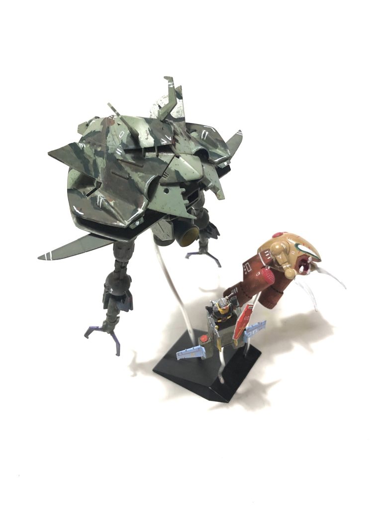 ドズル「わははは!なめるなよ。このビグザムは長距離ビームなどどうということはない。私の道連れに一人でも多く地獄に引きずり込んでやるわ!」
連邦兵「巨大モビルスーツ、強力な磁界を発生させています」
ティアンム「ミサイルだ!ミサイルで迎撃だ!」
アムロ「あ、圧倒的だ・・・」
ドズル「はははははっ、見たか。ビグザムが量産の暁は連邦なぞあっという間に叩いてみせるわ」
連邦兵「うわあーっ!」