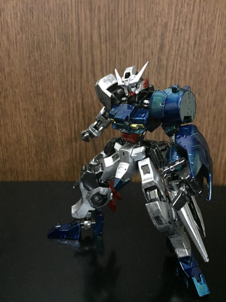 このガンダムアスタロトって漫画読んでないんでピンと来ないんですが、組んでみたらめっちゃカッコよくてテンション上がりましたね！