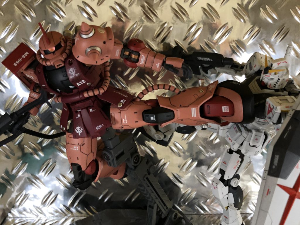 HGオリジン版ザクⅡシャア専用カラー–9枚目/制作者：ぽんじゅ