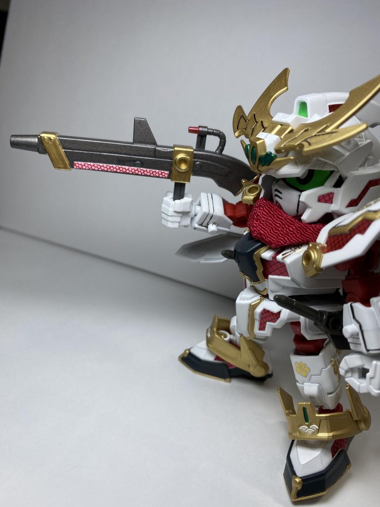 武器にもネイルシールを使用。
火縄銃っぽく塗装したかったのですが、思ったより鉄色が強くて木の質感が出せなかったのが悔やまれます😭