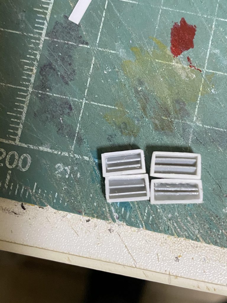 肩のダクト部分をスクラッチ