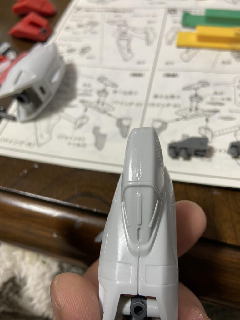 ライフル、足、足首など合わせ目もそこそこありましたので消す作業。