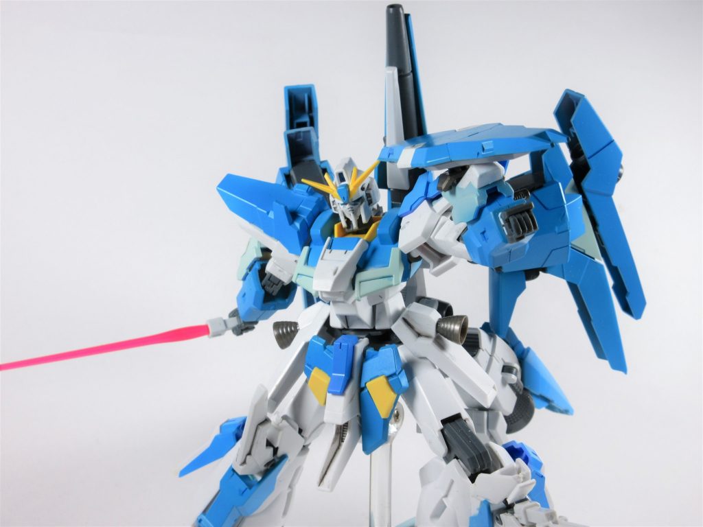 ・頭部バルカン
オーソドックスな武装
牽制やミサイルの迎撃に用いられる
・腕部グレネード
両腕に1発づつ装備された実弾武装
主に不意をつく形で使われる
・シールド
強度を優先した為特に変わった機能は持たないがそれ故に防御性能は高い
また取り回しを考えて小型ではあるものの絵里の技術によりピンポイントでの防御することでそのデメリットを回避している。