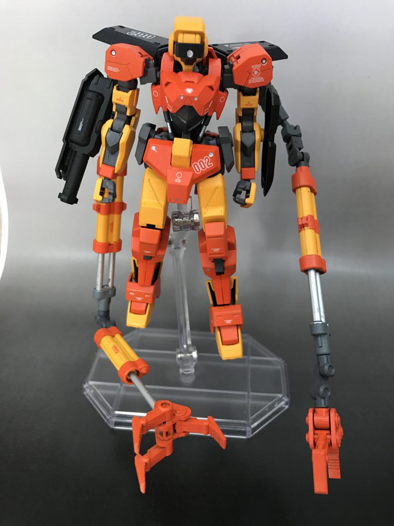 塗装は、イージーペインターにて。ガイアカラーの橙黄色とピュアオレンジで、作業用重機をイメージしたカラーリングにしました。