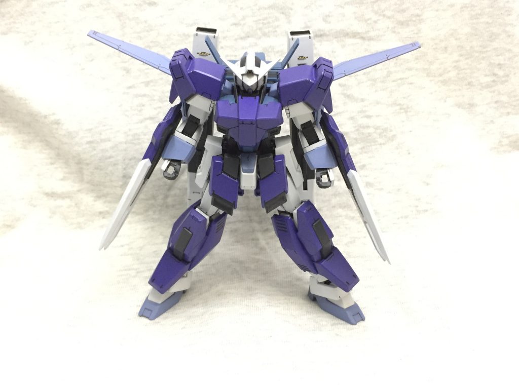 フルグランサ状態。
アーマーはレシピ通りに配色したはずなのですが…うまくいかないものですね。かなり明るめの紫になっています。