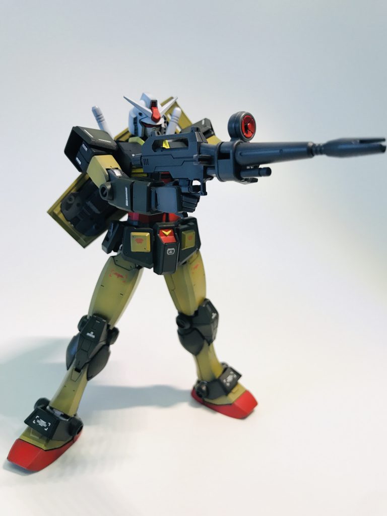 ライフルを構えて