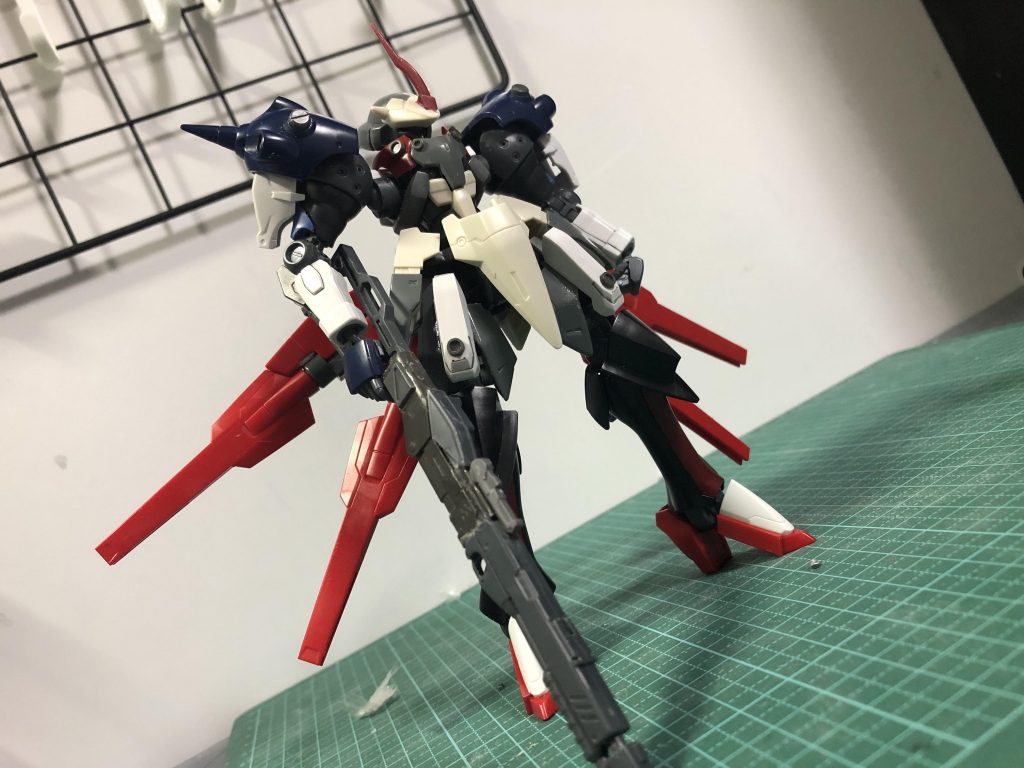 塗装前の完成系はこのような感じになりました(ここから細かいパーツを貼り付けました)