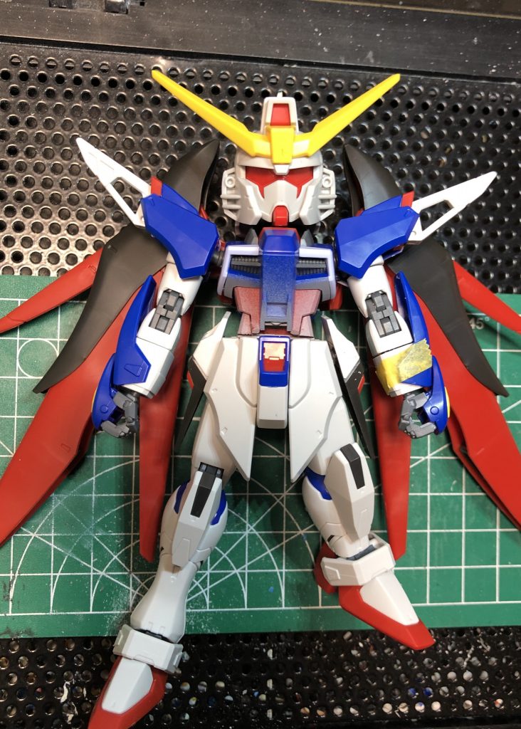 制作途中はこんな感じです!
ここから更に、フロントアーマーとリアアーマー短縮、腰バーニア短縮をしています。