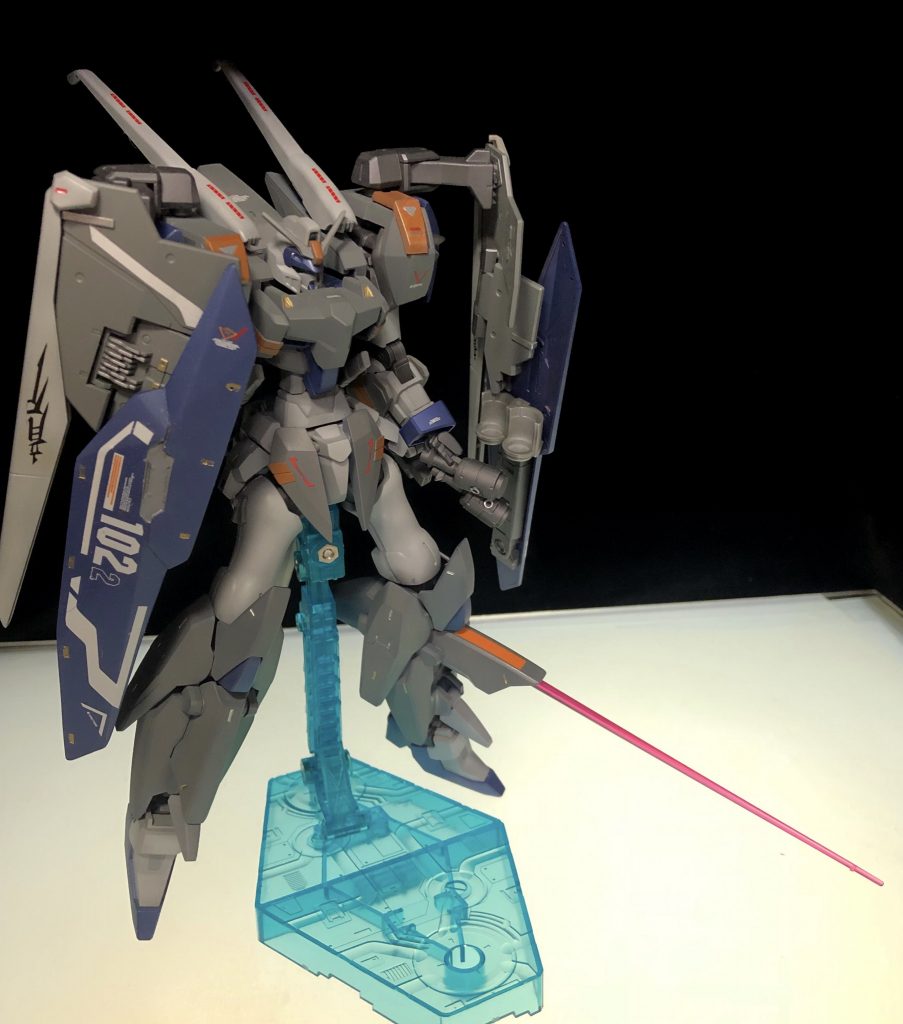 ゼルトザームの脚のギミックを活かした隠しサーベルです