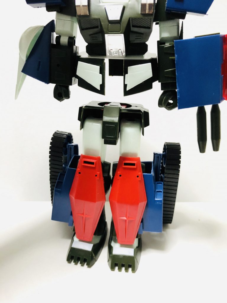 合体ができたのは、フルアーマーガンダムの装甲あってこそです。