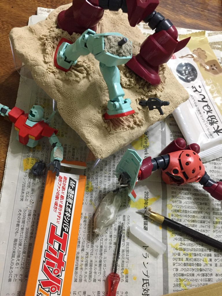 ジムを自然に腰の入ったねじり込み気味のストレートを打たせる為に腰部、股関節系を改造しました。