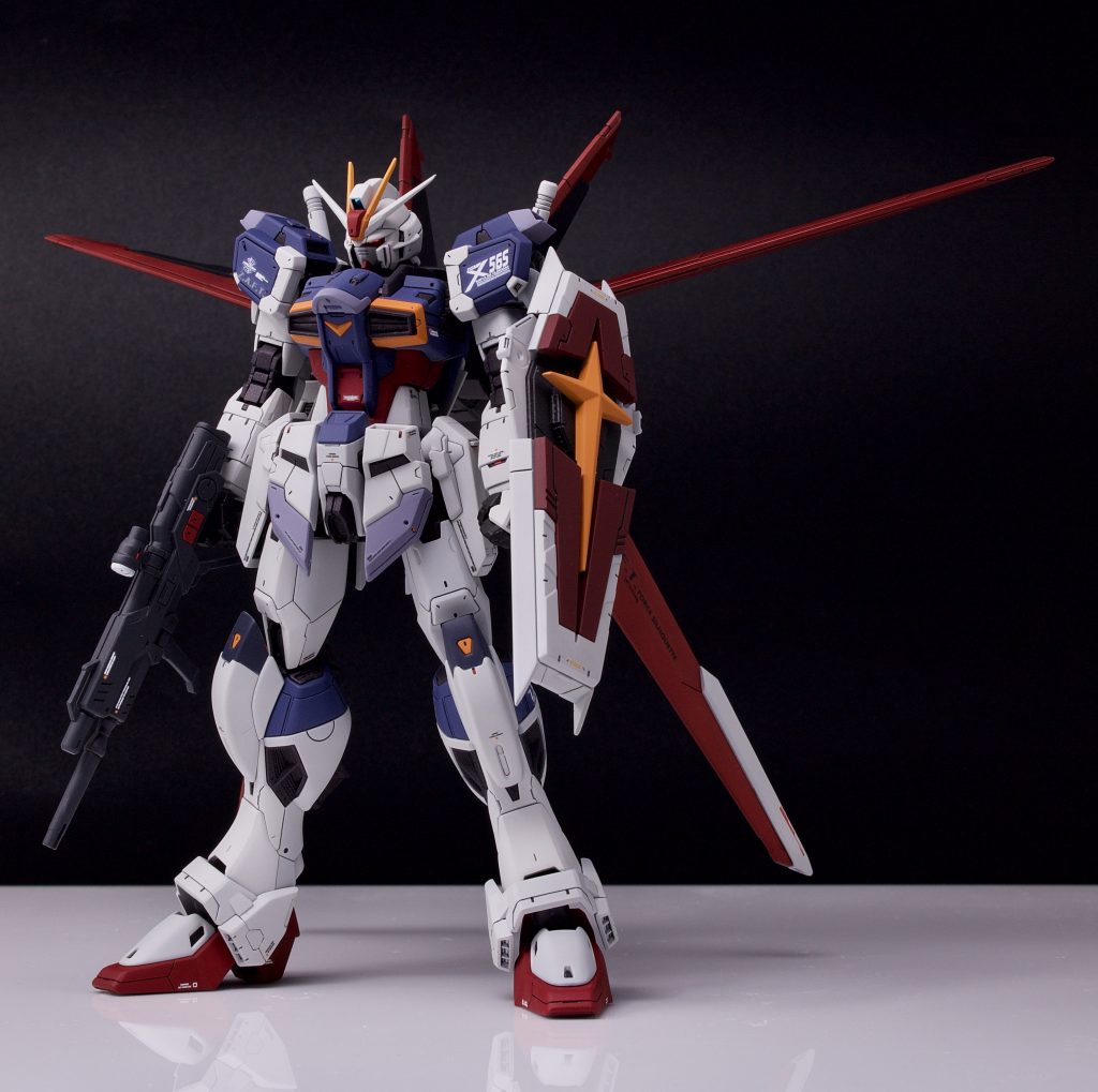 正面より。
デカールも必要最低限に留めています。