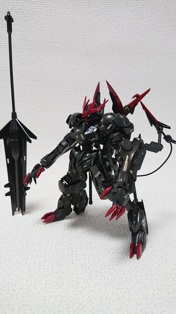 シンプルな機体ほど、盛りたくなるのです。