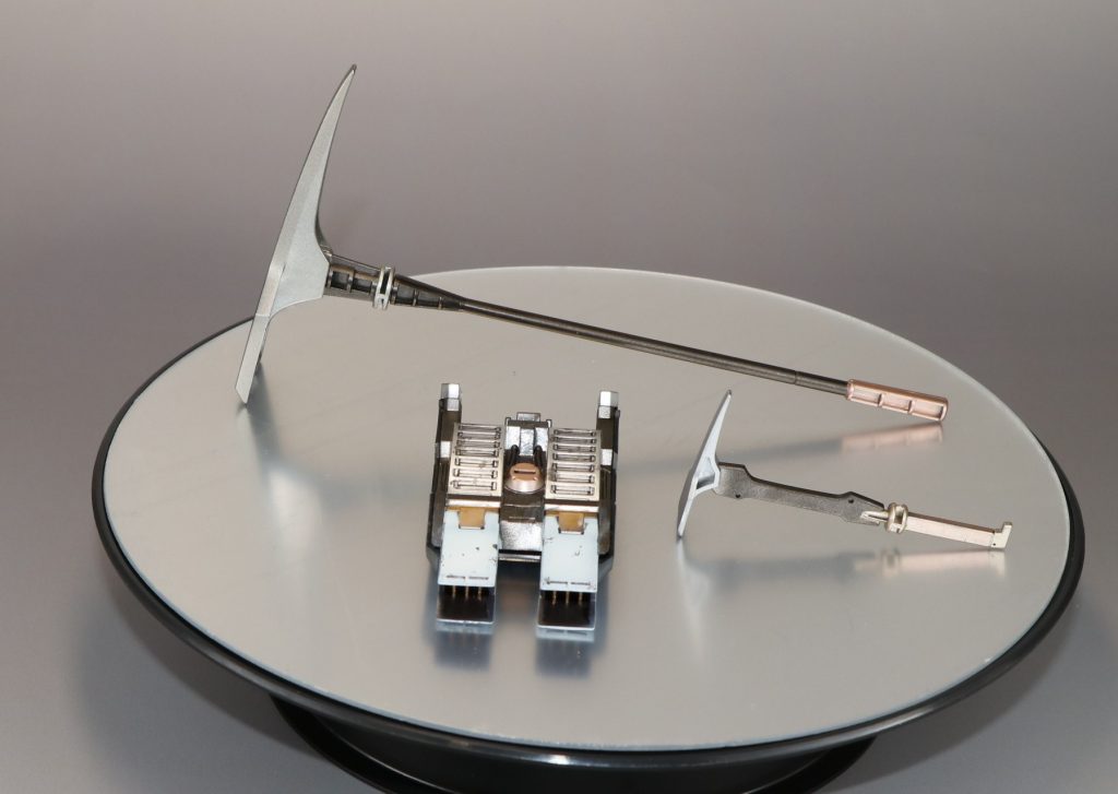 2パーツ構成のホバーユニットですが色分けしています。