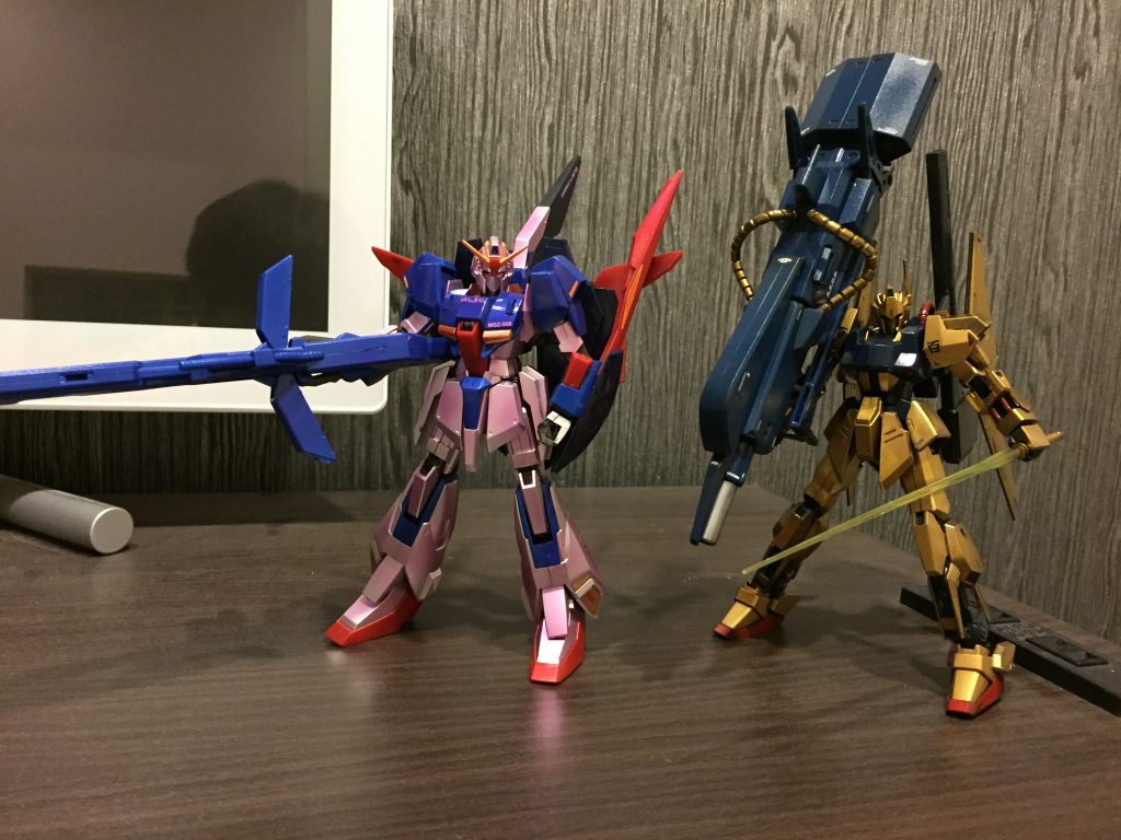 覚醒ゼータ(手抜き塗装)とツーショット