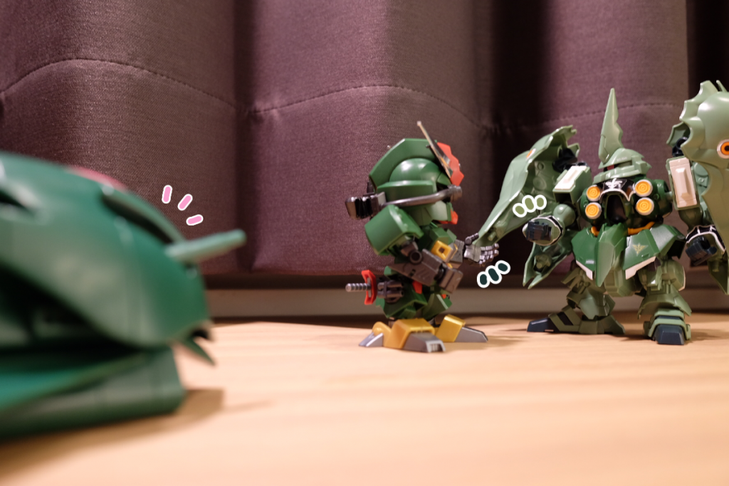 コマンド:じゃんけんぽん
クシャ:ぽん
あの子:…? なにしてるのかしら