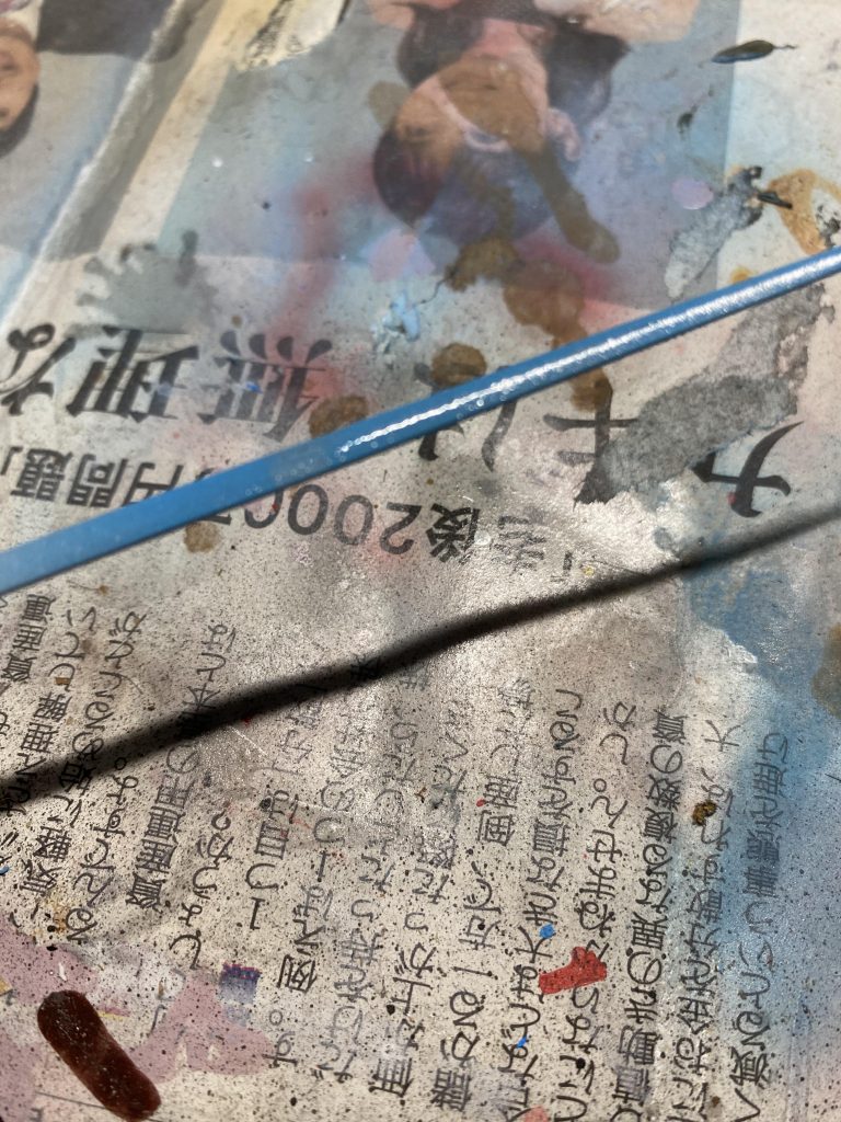 こんな感じでプラズマソードはテッカテカになっております!
クリア4、5回吹いて1000番と2000番で水研ぎ、その後コンパウンドの粗めで磨きました!