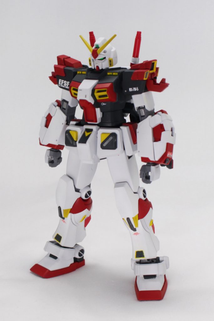 全体的に塗り直し、胸のダクトの開口をしました。