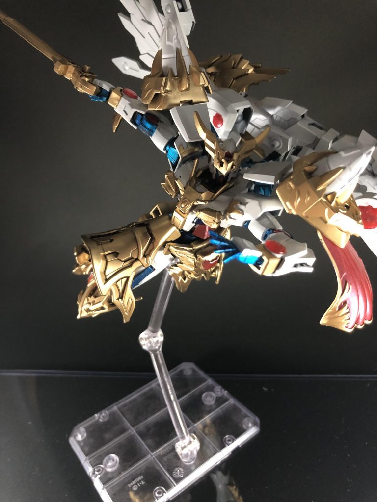 武器はソードインパルスのエクスカリバーとミキシングさせたGNエクスカリバーです

武器の形状的にエクシアっぽいポーズが非常に良く似合いますね