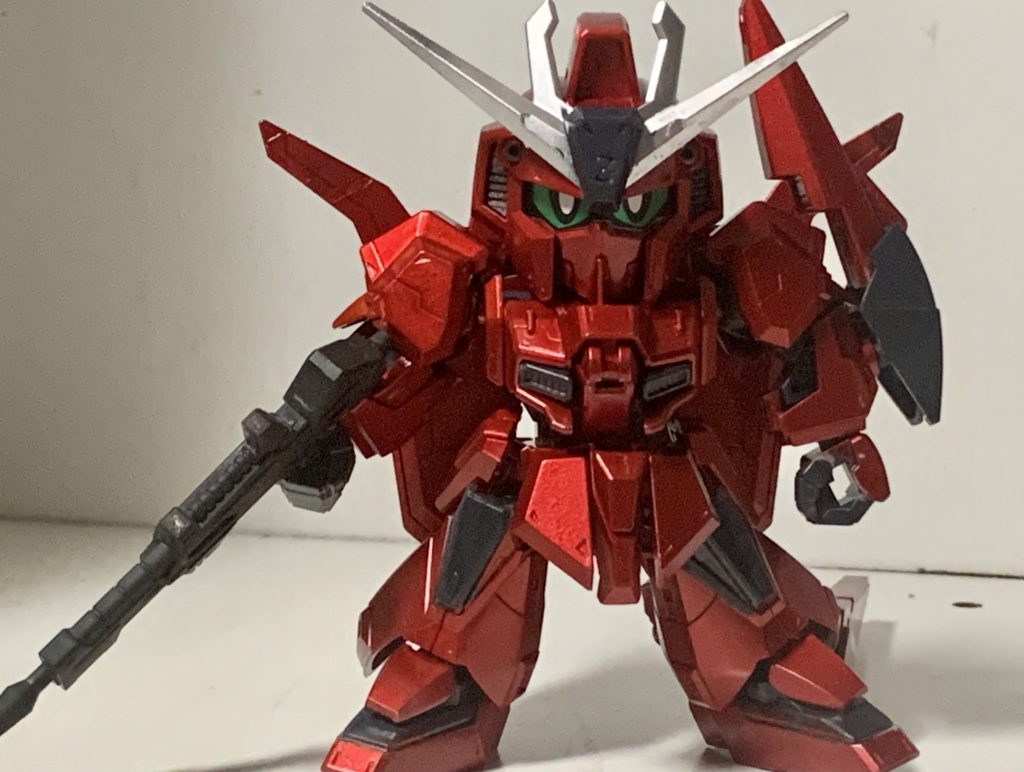 クロスシルエットのゼータを塗ってるので目はSDの瞳有りに変えられるんですけどゼータは瞳有りの状態でもカッコ良さがバリバリ出ててウルトラかっこいいです!キリッ!としてる!