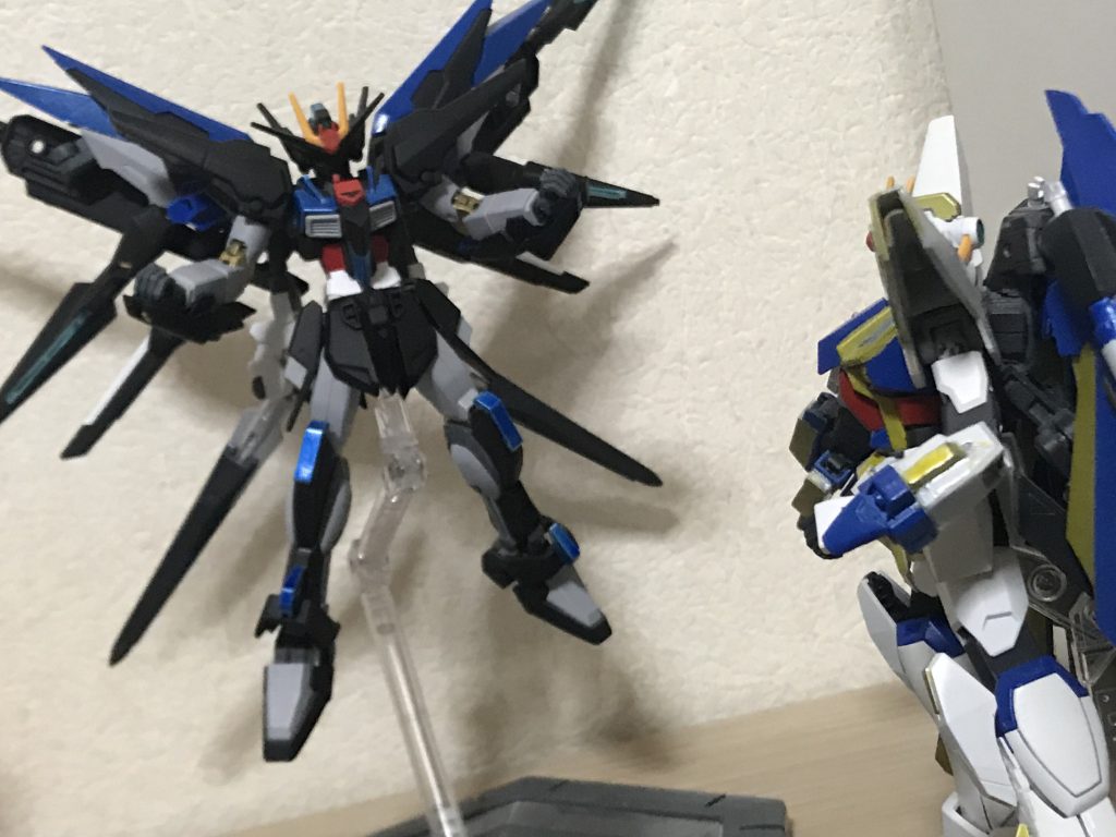 対峙する白と黒、最後に本家と