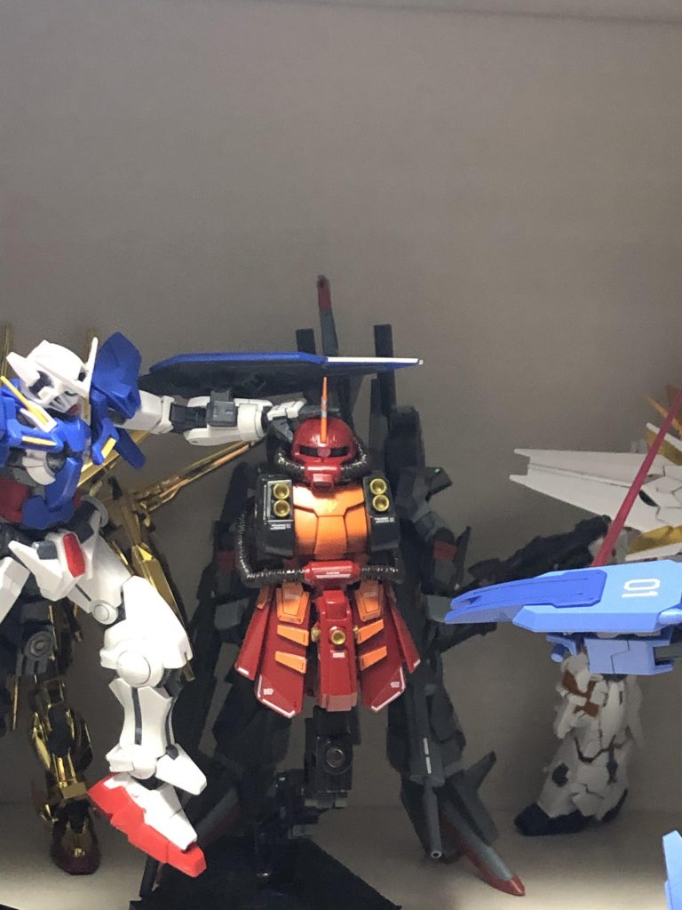 製作途中のサイコザクをヤりに行くエクシア