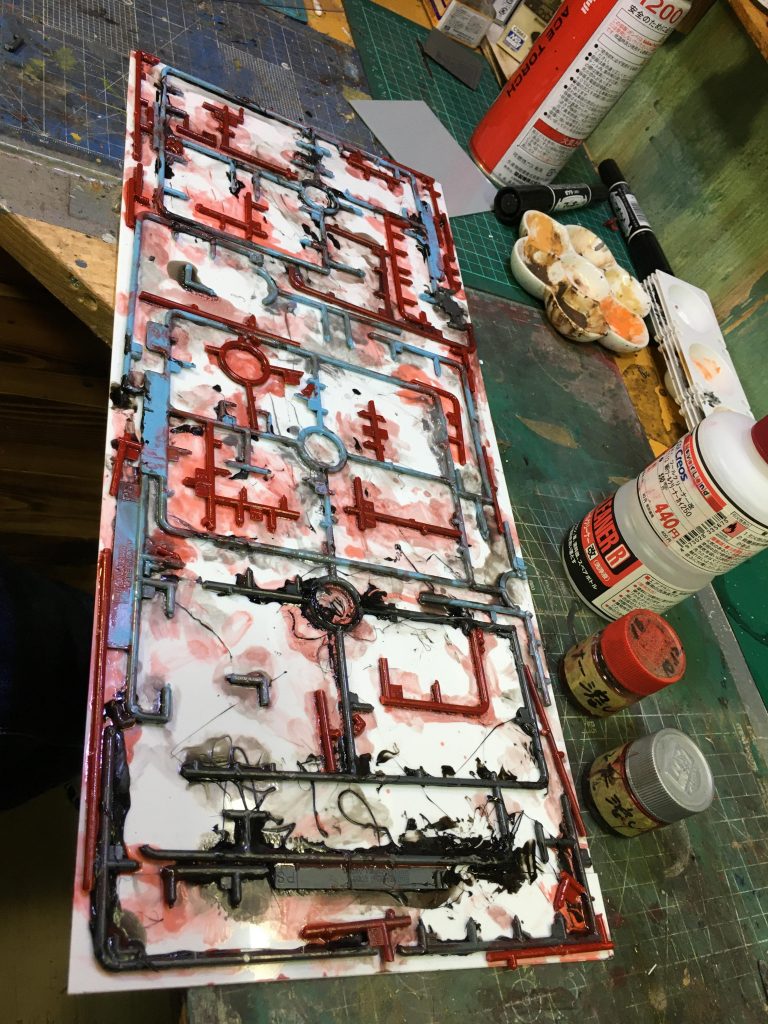 ジオラマ裏側、ランナー使いました。