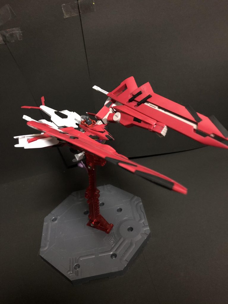 Gクラブ
胴体・腕が分離し、シールドパックがドッキングした形態。モチーフは蟹。