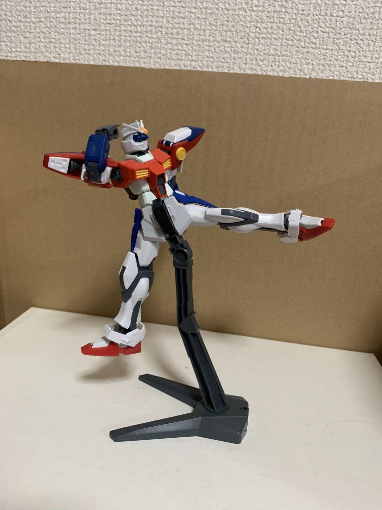 手から放つ真空波のソニックムーブ(ソニックブームなんて気のせいっすよ)と、脚部に真空波を纏わせた蹴りの夏塩蹴り(サマーソルトキック？知らない子ですね)で相手を牽制し、必殺技の
フライングドラゴンフィスト(フライングレッグラリアート？飛龍の拳ともいう)
を華麗に決めるその姿は、雄々しく美しい。シリーズによって蹴りポーズが違うけど、技名は変わりませんのよ♪