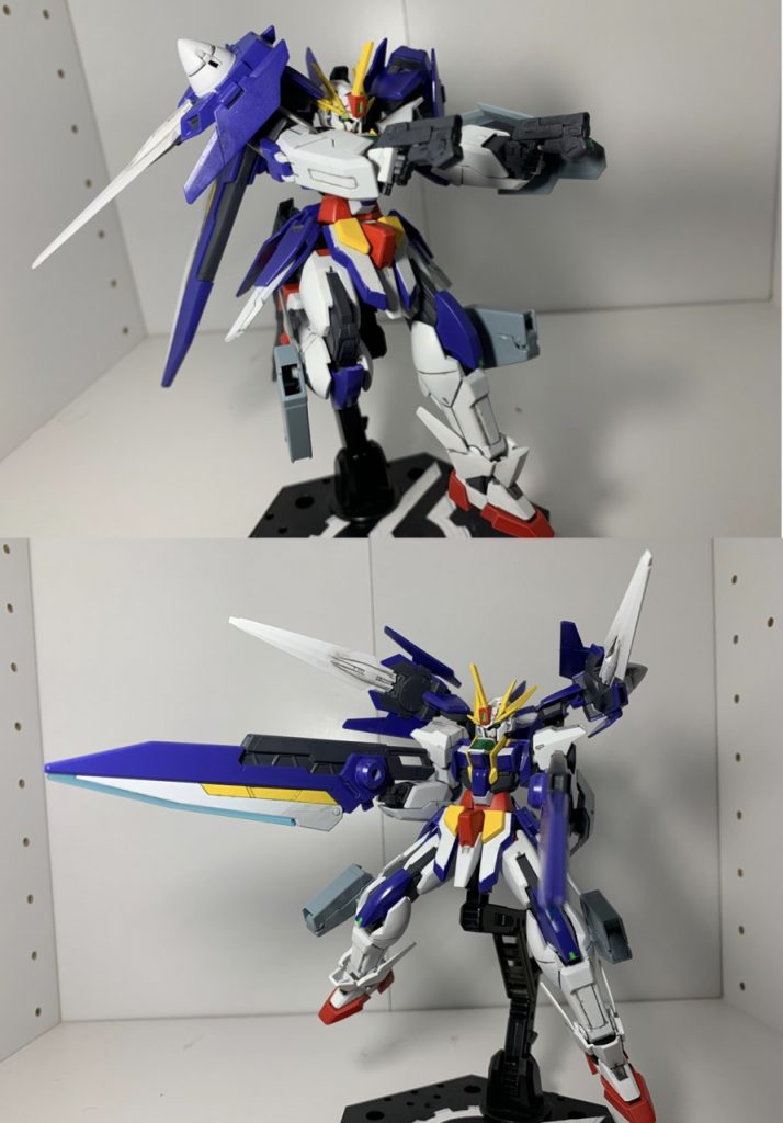 次は他の兵装について。武装はGNソードライフル、GNビームピストル、GNビームガン、GNバルカン、GNシールドがあり、状況に応じて使い分けることでどんな射程距離でも対応可能。また、背部にはレーダー/ソナーユニットが備わっており、さらにGN粒子のジャミング効果も機体各部に搭載されたクラビカルアンテナによって自機はその影響を受けない。これによって非常に高精度な狙撃と偵察が可能。