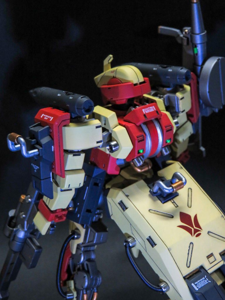 個人的にお気に入りのバックショットです。パイピングにも挑戦してみました。