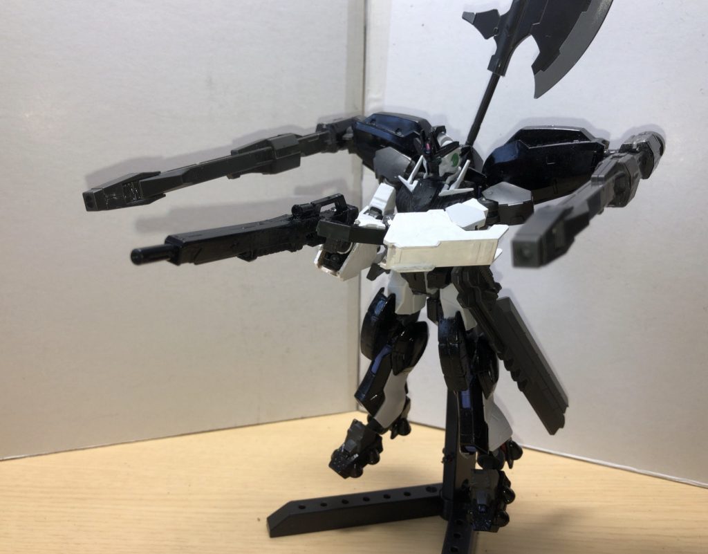 この姿は｢ベリアル｣と言う悪魔の姿になります
｢ベリアル｣は戦車に乗った悪魔として知られているため火力を駆使してあらゆるものを消滅させます