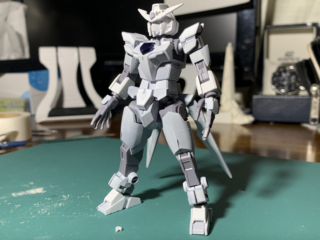 サフ吹き後の仮組状態。ここに来て改めてアルスコアの可能性を感じましたね、無印コアガンダムより細く見えて良き( ˇωˇ )