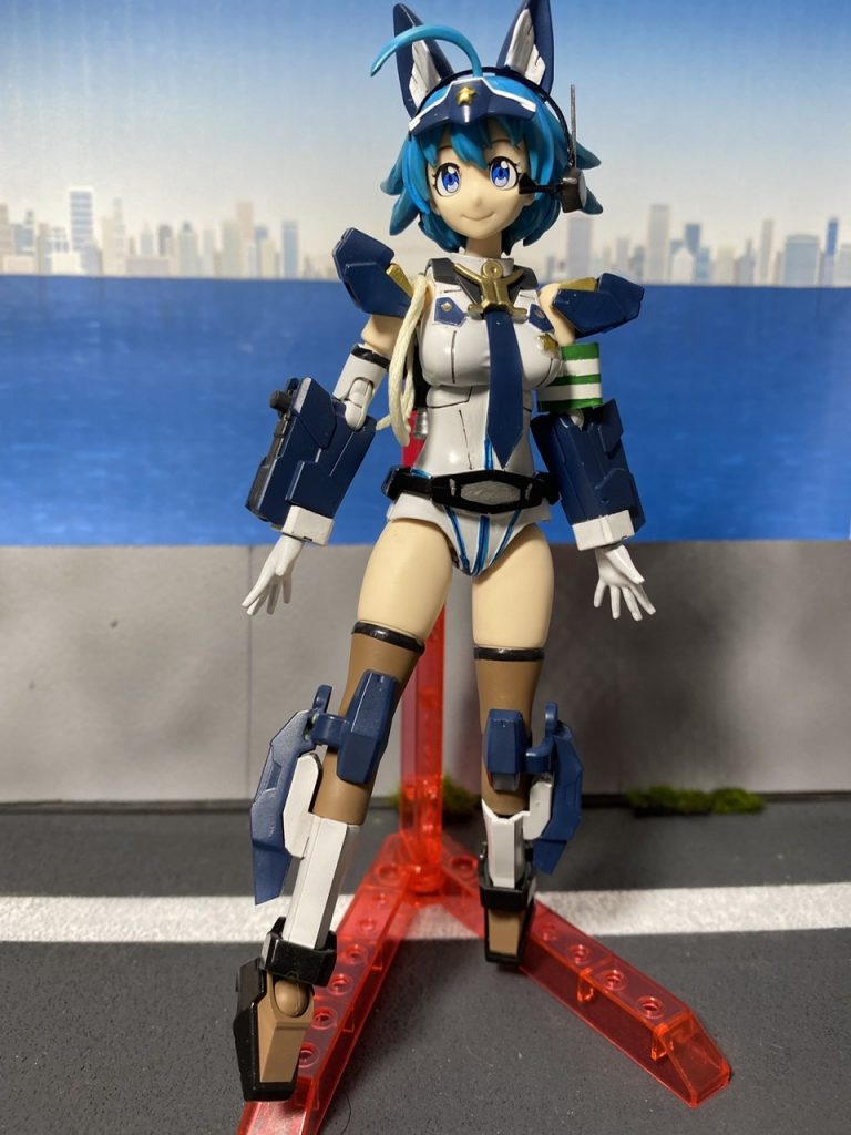 ダイバーナミさん本体。
マシンライダーとの組み合わせをよく見かけましたが、色を変えれば女警さんと白バイになるのでは、と思いつきました。