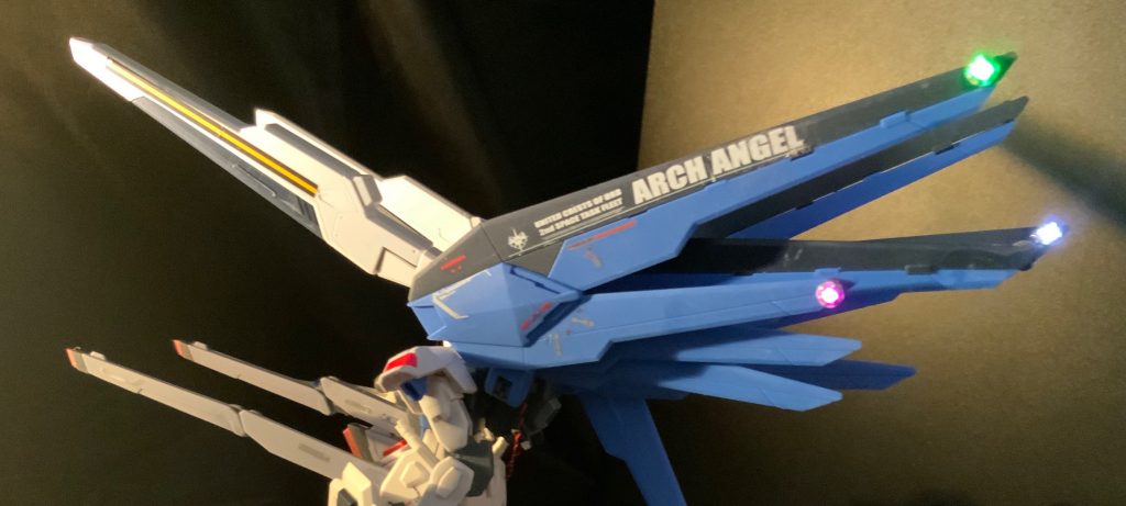 SEEDは昔に一度観た記憶があってこれはアークエンジェル運用ではないかと
デカールをデカデカと(о´∀`о)