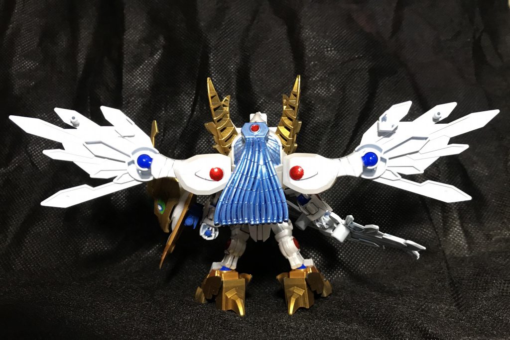 back
ヴァルキランダーの特徴的な後ろ髪は、設定では胴体とかと同じ青ですが今回はビルダーのパルくんをイメージして、水色のパールカラーにしてみました。