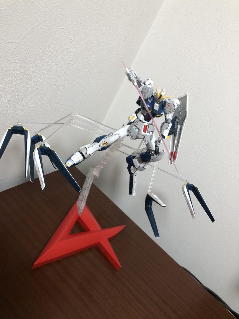 RGニューガンダム–3枚目/制作者：アンジェロのプラモデル工房