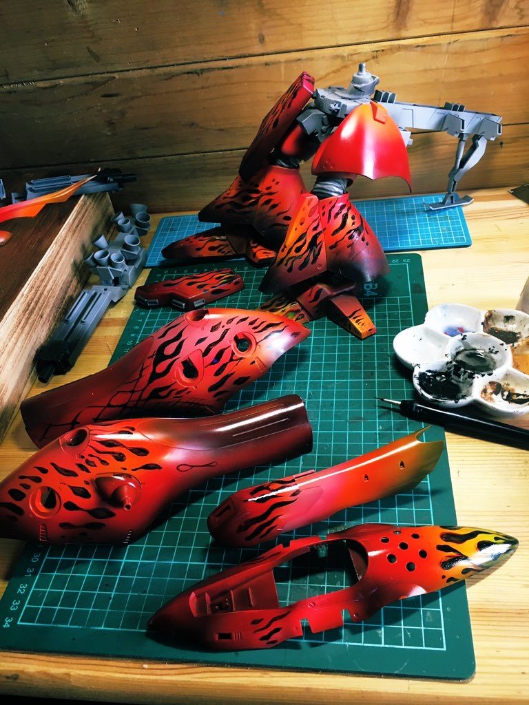 模様はすべて筆で描き込みしています～！