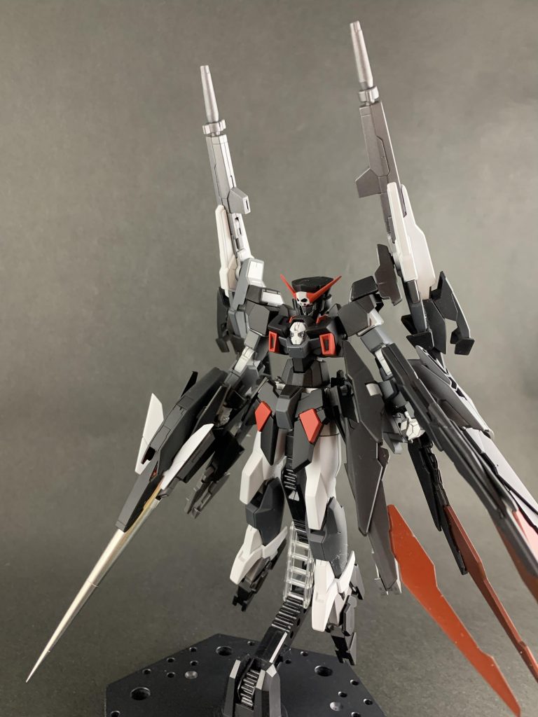 フロントビュー
ダークハウンドとマグナムをベースにダブルバレットのバインダーを組み合わせています。