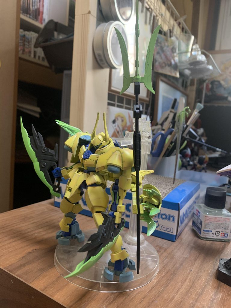 隠し腕が青龍刀装備です