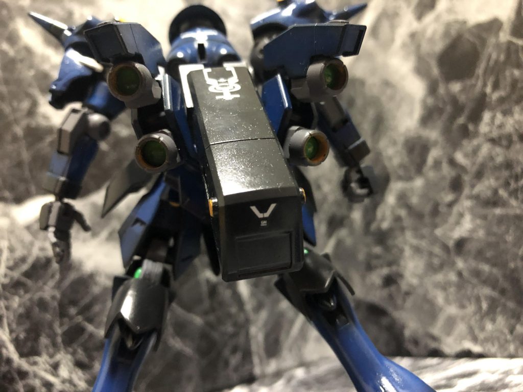 00の機体らしくクリアーパーツを所々に付けて雰囲気をだしてます^ ^