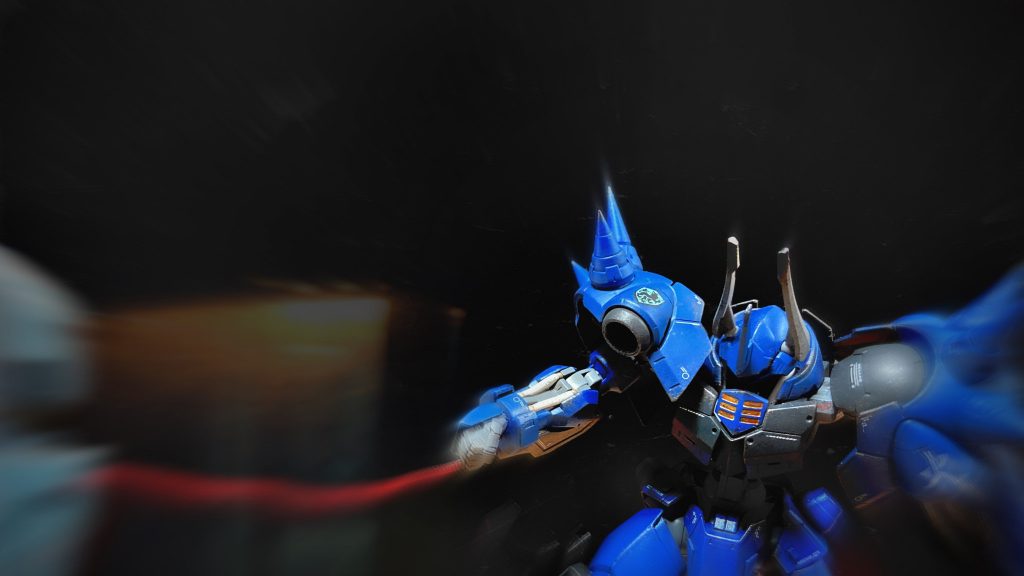 ブリッツロッド
鞭自体の発する熱によるダメージに加えて、電撃を送り込むことによって敵の電気系統をショートさせて行動不能にさせる効果がある。