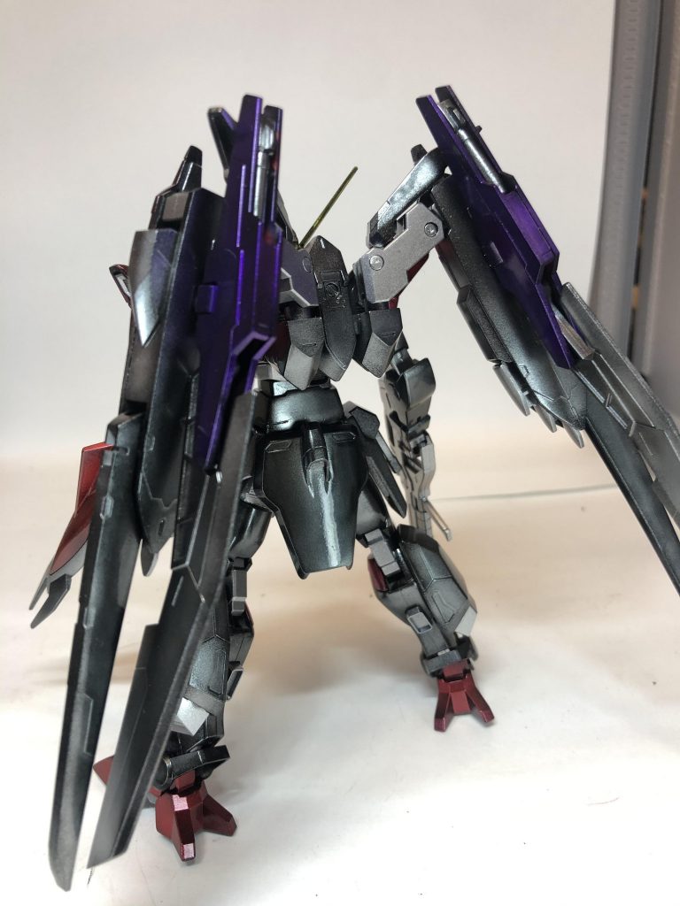 バックパックはバエルとライトニングシステムウェポンMk-Ⅲの羽をミキシング