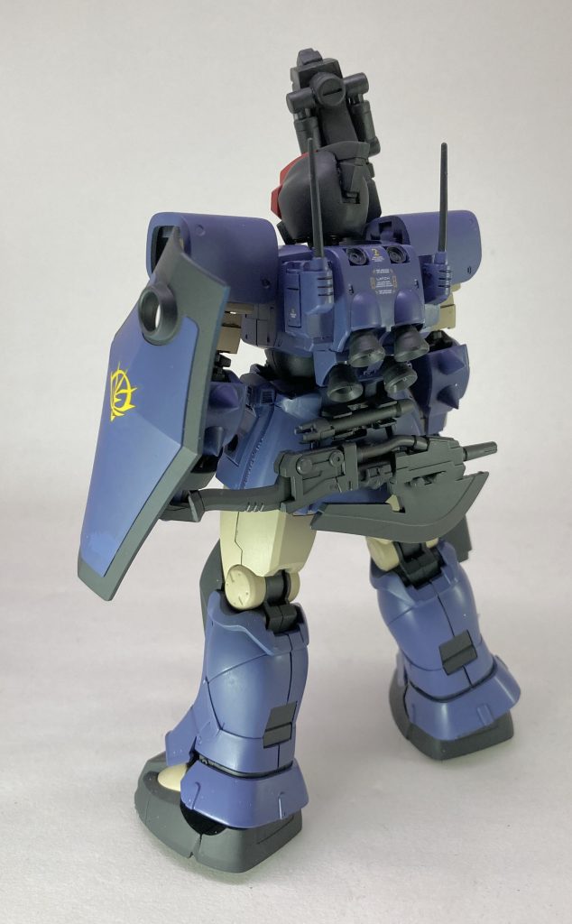 ランドセルに幾多の迷いが垣間見えます。なんじゃこりゃ。