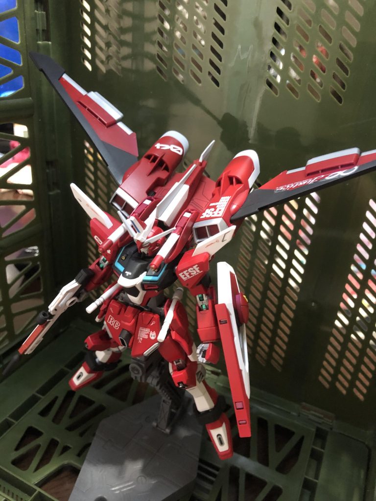 今回は赤くしました。