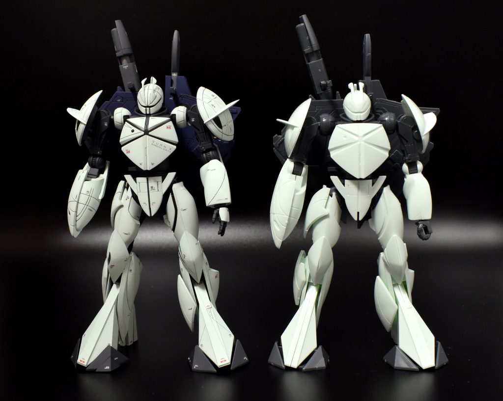 正面比較。旧キットは５００円で買えて造形も優秀！けどちょっとくたびれた印象。気になる点に手を加えていきました。
・各部のシャープ化
・ディティールの掘り直し
・PCむき出しの関節を塗装できるように別キットから移植
・MGを参考にディティールの追加
・延長、幅詰め、形状変更etc...
改造点多めです。