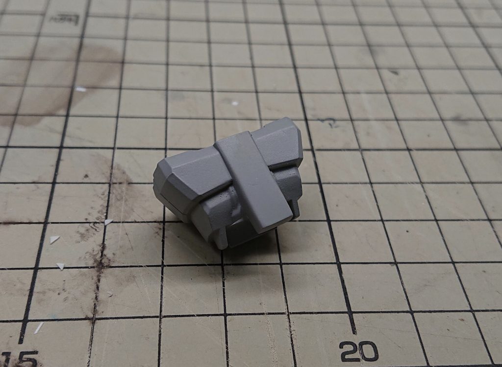 腰部ののけ反り防止のストッパーです。