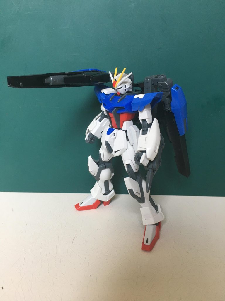 試作品の為、最大6発で発射まで5秒かかる。