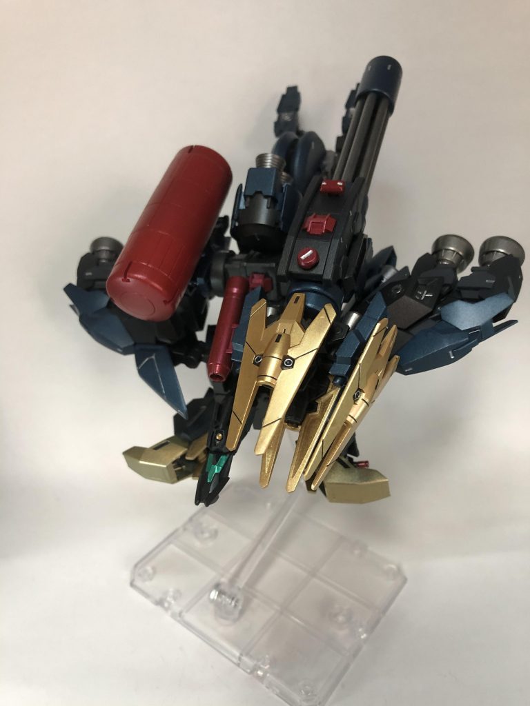 ゴリワイズアーマー

クルーガッリィーラガンダムへと合体するユニット
見ての通り重量過多であり発進と同時に滑空すらできずに自由落下を始める

賢者を表すワイズマンという言葉を参考に名前にワイズが入っている