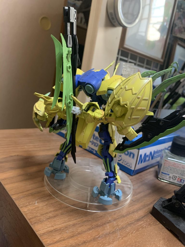 バック青龍刀は格納モード